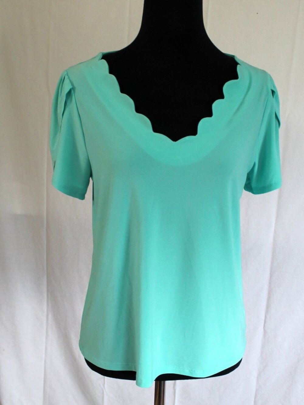 Avon Studio 1886 Scalloped V-Neck Top, Aqua, Small